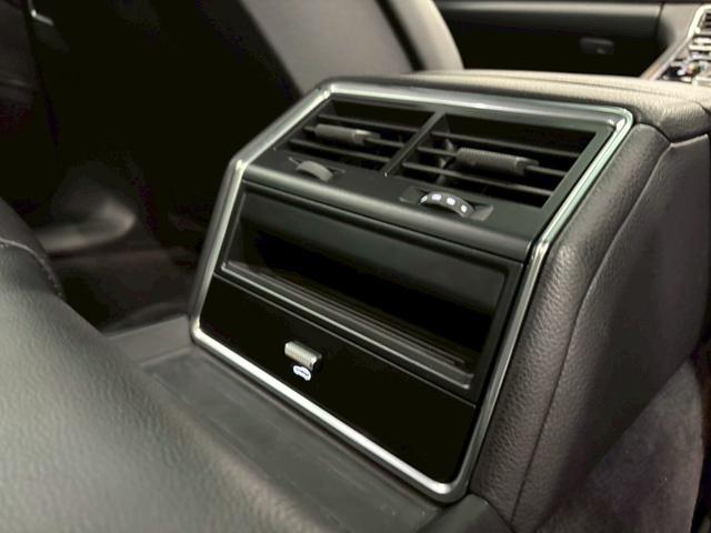 パナメーラ 4 スポーツツーリスモ パノラマルーフ/PASM/ブラックフルレザーシート/4点LEDデイライト/シートヒーター/レーダーセーフティ/クルーズコントロール/禁煙車/ディーラー整備車/社外TVチューナー/パワーバックドア(26枚目)