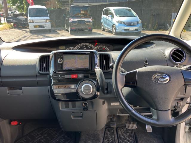 タント カスタムＲＳ　禁煙車！ナビＴＶ　スマートキー　電動スライドドア　アームレスト　オートＡＣ　盗難防止システム　衝突安全ボディ　車検２０２６年３月（9枚目）