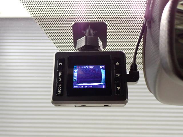 ヴォクシー Ｓ－Ｇ　両側電動ドア・純正８インチＤＡ・後席モニター・ＣＤ／ＤＶＤ再生・トヨタセーフティＳ・障害物センサー・ＬＥＤヘッドライト・純正ＡＷ・バックカメラ・フルセグＴＶ・Ｂｌｕｅｔｏｏｔｈ・ＥＴＣ・ドラレコ（22枚目）