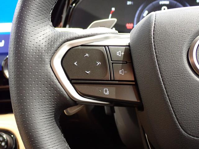 ＮＸ ＮＸ３５０ｈ　Ｆスポーツ　３眼ＬＥＤ・オレンジキャリパー・パノラマルーフ・全方位カメラ・レクサスセーフティＳ・ＢＳＭ・デジタルミラー・ＨＵＤ・パワーゲート・本革・パワーシート・ヒーター／クーラー付・純正ＡＷ・純正ナビ・ＥＴＣ（24枚目）