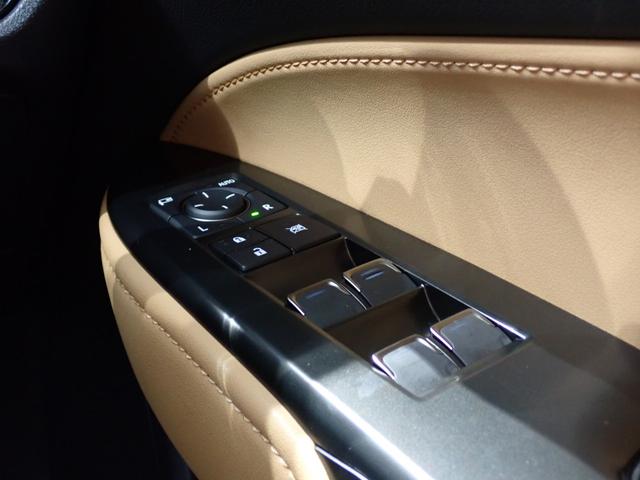 ＮＸ ＮＸ３５０ｈ　Ｆスポーツ　３眼ＬＥＤ・オレンジキャリパー・パノラマルーフ・全方位カメラ・レクサスセーフティＳ・ＢＳＭ・デジタルミラー・ＨＵＤ・パワーゲート・本革・パワーシート・ヒーター／クーラー付・純正ＡＷ・純正ナビ・ＥＴＣ（26枚目）