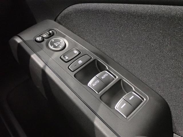 シビック ＬＸ　ホンダセンシング・障害物センサー・ハーフレザー・シートヒーター・ＬＥＤ・スマートキー・純正ＡＷ・純正メモリーナビ・バックカメラ・フルセグＴＶ・Ｂｌｕｅｔｏｏｔｈ・ＥＴＣ（24枚目）