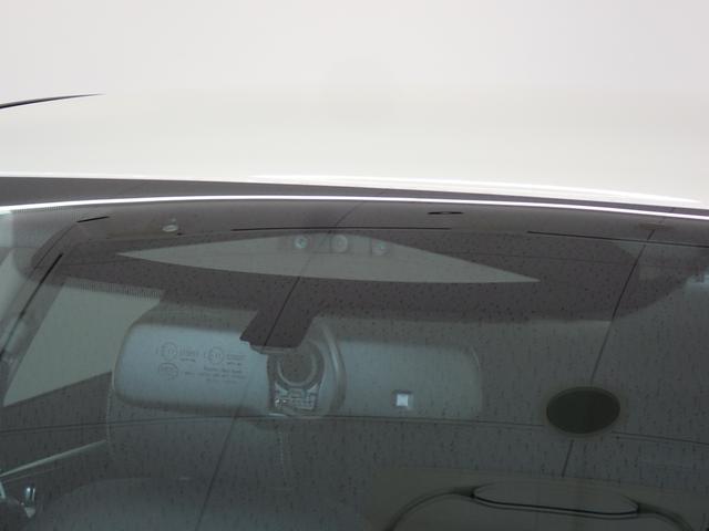 スカイライン ハイブリッド GT 全方位カメラ・フルセグTV・CD/DVD再生・エマージェンシーブレーキ・障害物センサー・パワーシート・LEDヘッドライト・スマートキー・純正AW・純正ナビ・Bluetooth・ETC・ドラレコ(13枚目)