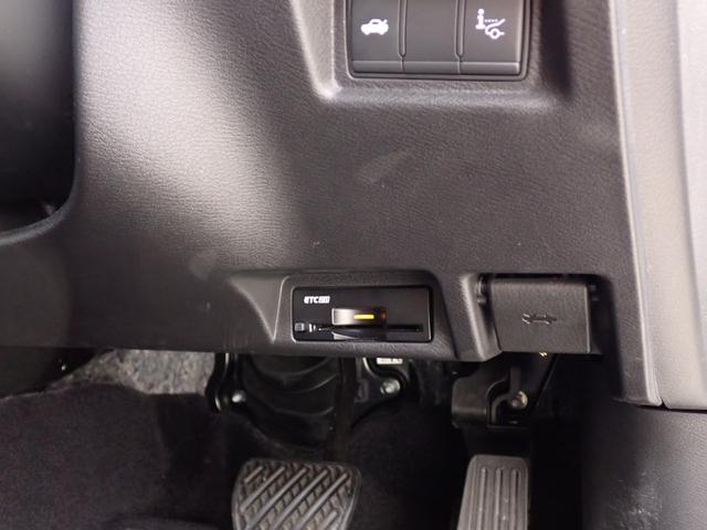 スカイライン ハイブリッド GT 全方位カメラ・フルセグTV・CD/DVD再生・エマージェンシーブレーキ・障害物センサー・パワーシート・LEDヘッドライト・スマートキー・純正AW・純正ナビ・Bluetooth・ETC・ドラレコ(20枚目)