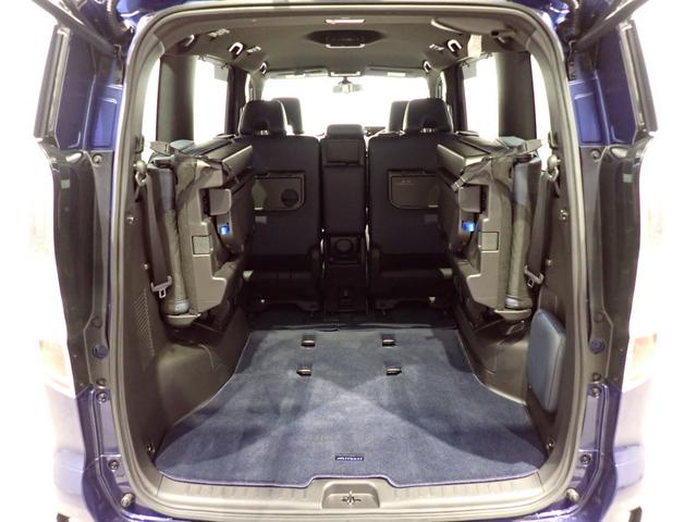 セレナ オーテック　スポーツスペック　インテリジェントセーフティ・プロパイロット・アラウンドビューカメラ・ＢＳＭ・パーキングアシスト・両側電動スライドドア・エマージェンシーブレーキ・障害物センサー・純正ＡＷ・ＣＤ／ＤＶＤ・ＥＴＣ・ドラレコ（31枚目）