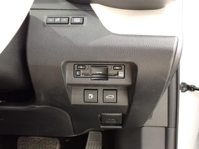 クラウンクロスオーバー Ｇアドバンスド・レザーパッケージ　デジタルインナーミラー・ホワイトレザー・全方位カメラ・純正１２．３インチＤＡ・フルセグ・パワートランク・パワーシート・シートヒーター／エアコン・ＬＥＤ・純正ＡＷ・Ｂｌｕｅｔｏｏｔｈ・ＥＴＣ・ドラレコ（19枚目）