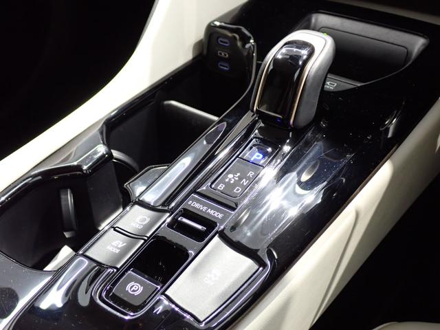 クラウンクロスオーバー Ｇアドバンスド・レザーパッケージ　デジタルインナーミラー・ホワイトレザー・全方位カメラ・純正１２．３インチＤＡ・フルセグ・パワートランク・パワーシート・シートヒーター／エアコン・ＬＥＤ・純正ＡＷ・Ｂｌｕｅｔｏｏｔｈ・ＥＴＣ・ドラレコ（21枚目）