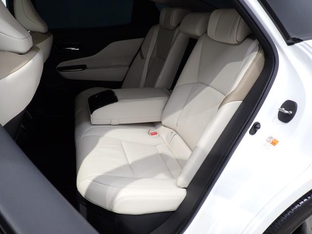 クラウンクロスオーバー Ｇアドバンスド・レザーパッケージ　デジタルインナーミラー・ホワイトレザー・全方位カメラ・純正１２．３インチＤＡ・フルセグ・パワートランク・パワーシート・シートヒーター／エアコン・ＬＥＤ・純正ＡＷ・Ｂｌｕｅｔｏｏｔｈ・ＥＴＣ・ドラレコ（38枚目）