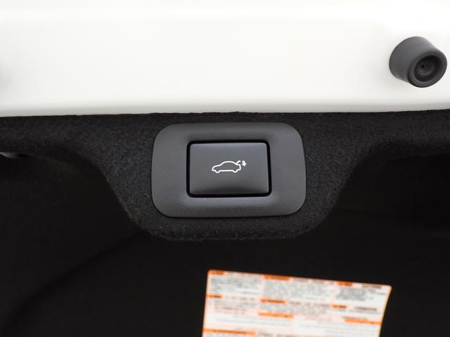 クラウンクロスオーバー Ｇアドバンスド・レザーパッケージ　デジタルインナーミラー・ホワイトレザー・全方位カメラ・純正１２．３インチＤＡ・フルセグ・パワートランク・パワーシート・シートヒーター／エアコン・ＬＥＤ・純正ＡＷ・Ｂｌｕｅｔｏｏｔｈ・ＥＴＣ・ドラレコ（39枚目）