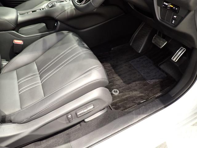 ZR-V e:HEV Z 全方位カメラ・BOSEサウンド・パワーゲート・フルセグ・パワーシート・シートヒーター・ワイヤレス充電・ホンダセンシング・障害物センサー・LED・純正AW・純正ナビ・Bluetooth・ETC・ドラレコ(32枚目)