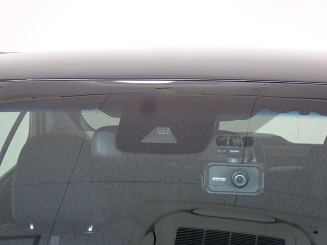 カムリ 　純正９インチナビ・バックカメラ・ＬＥＤヘッドライト・トヨタセーフティセンス・障害物センサー・スマートキー・Ｂｌｕｅｔｏｏｔｈ・ＥＴＣ・ドラレコ（12枚目）