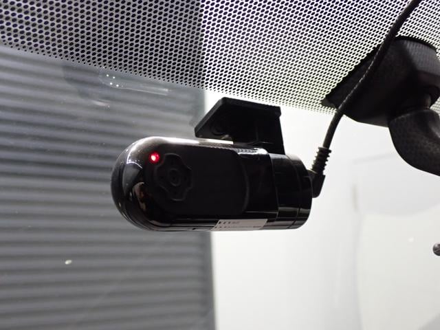 ノア Ｘ　Ｖパッケージ　社外メモリーナビ・両側スライドドア・ＥＴＣ・Ｂｌｕｅｔｏｏｔｈ・ダブルオートエアコン・電動ドアミラー・ドライブレコーダー（19枚目）