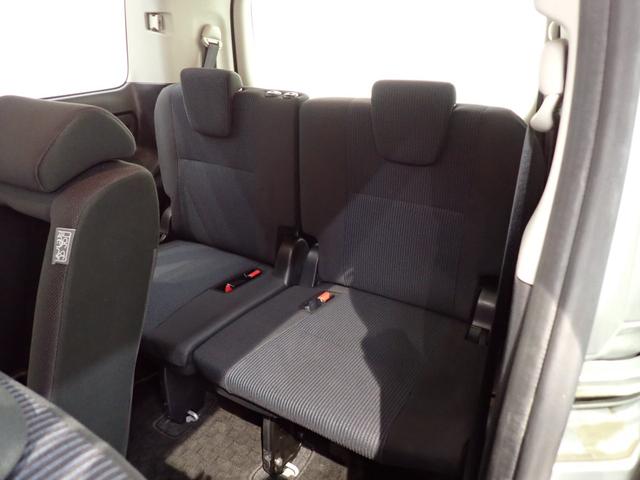 ノア Ｘ　Ｖパッケージ　社外メモリーナビ・両側スライドドア・ＥＴＣ・Ｂｌｕｅｔｏｏｔｈ・ダブルオートエアコン・電動ドアミラー・ドライブレコーダー（29枚目）