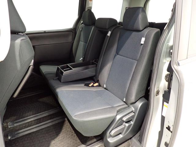 ヴォクシー X 片側電動スライドドア・純正SDナビ・バックカメラ・ワンセグTV・Bluetooth・CD再生・LEDヘッドライト(29枚目)