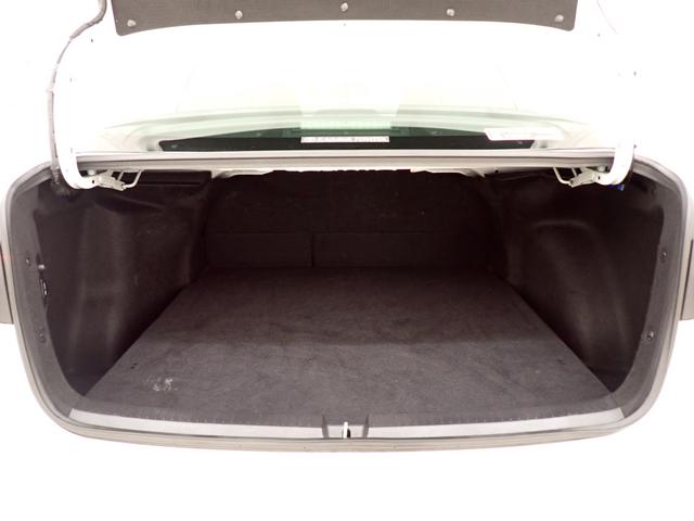 カローラ ハイブリッド G 純正8インチDA・フルセグTV・AC100V・ETC・トヨタセーフティセンス・障害物センサー・LEDヘッドライト・スマートキー・バックカメラ・Bluetooth・ドライブレコーダー(32枚目)