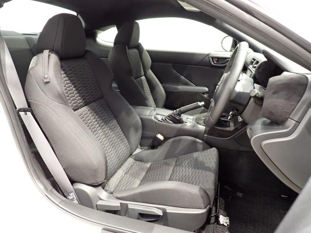 GR86 SZ 6MT・純正ナビ・フルセグ・DVD・アイサイト・障害物センサー・LED・スマートキー・純正AW・Bluetooth・ETC・ドライブレコーダー(25枚目)