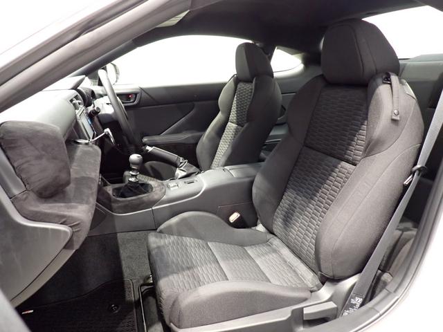 GR86 SZ 6MT・純正ナビ・フルセグ・DVD・アイサイト・障害物センサー・LED・スマートキー・純正AW・Bluetooth・ETC・ドライブレコーダー(27枚目)