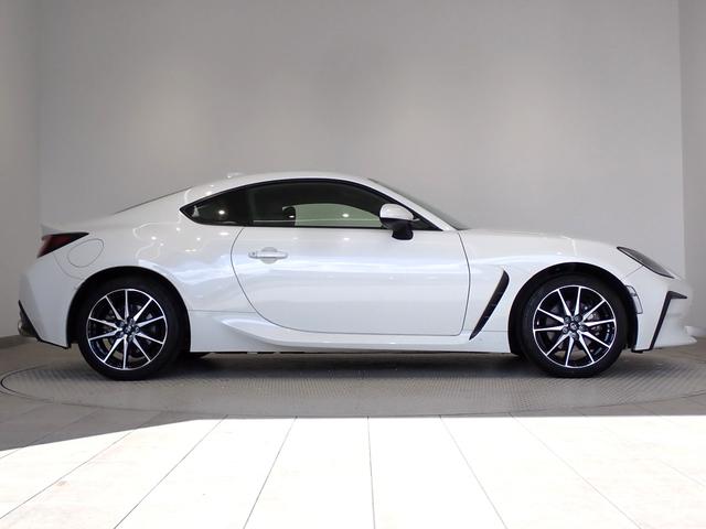 GR86 SZ 6MT・純正ナビ・フルセグ・DVD・アイサイト・障害物センサー・LED・スマートキー・純正AW・Bluetooth・ETC・ドライブレコーダー(34枚目)