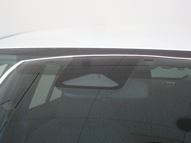 カローラ ハイブリッド　Ｇ　純正ＤＡ・障害物センサー・フルセグＴＶ・ＢＳＭ・トヨタセーフティセンス・ＬＥＤヘッドライト・スマートキー・バックカメラ・ＥＴＣ・ドライブレコーダー（11枚目）