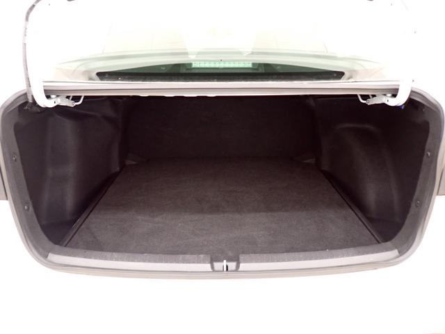 カローラ ハイブリッド　Ｇ　純正ＤＡ・障害物センサー・フルセグＴＶ・ＢＳＭ・トヨタセーフティセンス・ＬＥＤヘッドライト・スマートキー・バックカメラ・ＥＴＣ・ドライブレコーダー（30枚目）