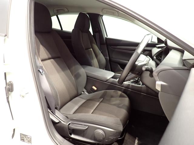 当店はＶＴホールディングス（東証プライム上場）グループの中古車販売店として、主に弊社保有のレンタカーを中心に車両状態を厳選した多種多様な車両を販売しています。