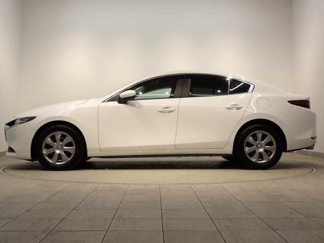 当店はＶＴホールディングス（東証プライム上場）グループの中古車販売店として、主に弊社保有のレンタカーを中心に車両状態を厳選した多種多様な車両を販売しています。