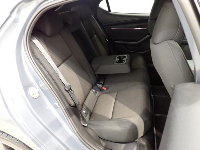 MAZDA3ファストバック 15Sツーリング 6MT・360°セーフティpkg・CD/DVD再生・マツダコネクト・障害物センサー・全方位カメラ・LEDヘッドライト・スマートキー・純正AW・フルセグTV・Bluetooth・ETC(30枚目)