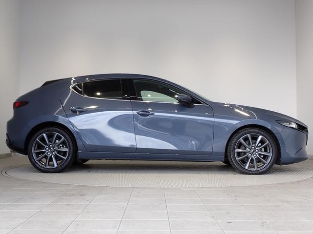 MAZDA3ファストバック 15Sツーリング 6MT・360°セーフティpkg・CD/DVD再生・マツダコネクト・障害物センサー・全方位カメラ・LEDヘッドライト・スマートキー・純正AW・フルセグTV・Bluetooth・ETC(36枚目)