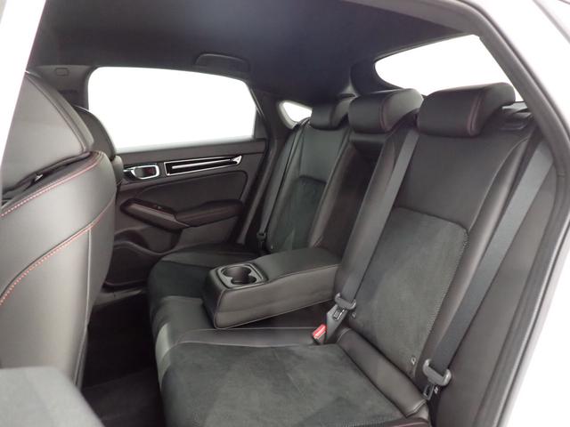 シビック RS BOSE・ワイヤレス充電・Google 搭載 9インチ Honda CONNECTディスプレー・パワーシート・シートヒーター・障害物センサー・LED・バックカメラ・フルセグ・Bluetooth・ETC(33枚目)