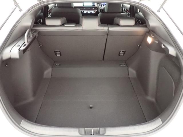 シビック RS BOSE・ワイヤレス充電・Google 搭載 9インチ Honda CONNECTディスプレー・パワーシート・シートヒーター・障害物センサー・LED・バックカメラ・フルセグ・Bluetooth・ETC(34枚目)