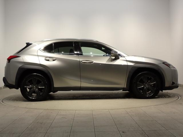 UX UX200ブルーエディション パワーゲート・サンルーフ・フルセグTV・純正ナビ・レクサスセーフティシステム・障害物センサー・LEDヘッドライト・スマートキー純正AW・CD・Bluetooth・ETC・ドライブレコーダー(35枚目)