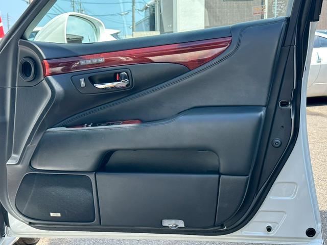 ＬＳ ＬＳ４６０Ｌ　バージョンＵＺ　５人乗り禁煙　ユーザー様買取車両　中期　サンルーフ　全車速レーダークルーズ　後席モニター　マークレビンソン　プリクラッシュ　セミアニリンレザー　全席シートヒーター／クーラー　オプション１９インチアルミ（62枚目）