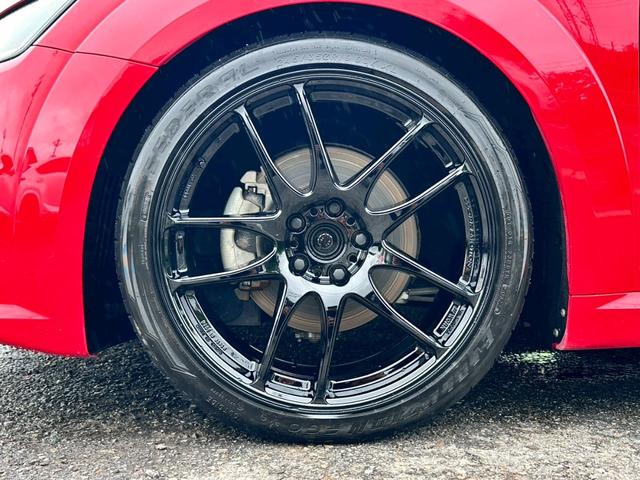 ＴＴクーペ ２．０ＴＦＳＩ　クワトロ　Ｓラインパッケージ　禁煙　４ＷＤ　ＷＯＲＫＥＭＯＴＩＯＮ　ＣＲ　ＫＩＷＡＭＩ１９インチアルミ　ブラックアウトカスタム　バーチャルコックピット　マトリクスＬＥＤ　アルカンターラハーフレザー　パーキングエイド　スマートキー（27枚目）