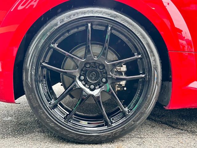 ＴＴクーペ ２．０ＴＦＳＩ　クワトロ　Ｓラインパッケージ　禁煙　４ＷＤ　ＷＯＲＫＥＭＯＴＩＯＮ　ＣＲ　ＫＩＷＡＭＩ１９インチアルミ　ブラックアウトカスタム　バーチャルコックピット　マトリクスＬＥＤ　アルカンターラハーフレザー　パーキングエイド　スマートキー（28枚目）