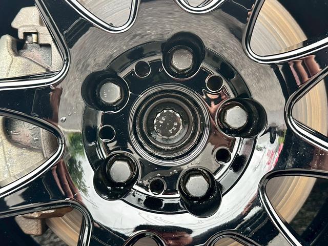 ＴＴクーペ ２．０ＴＦＳＩ　クワトロ　Ｓラインパッケージ　禁煙　４ＷＤ　ＷＯＲＫＥＭＯＴＩＯＮ　ＣＲ　ＫＩＷＡＭＩ１９インチアルミ　ブラックアウトカスタム　バーチャルコックピット　マトリクスＬＥＤ　アルカンターラハーフレザー　パーキングエイド　スマートキー（30枚目）