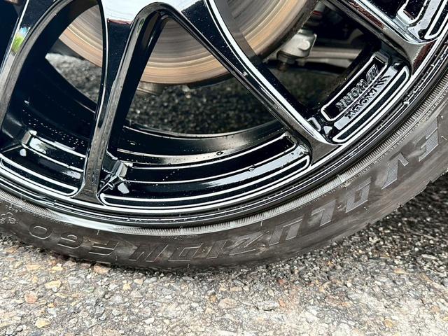 ＴＴクーペ ２．０ＴＦＳＩ　クワトロ　Ｓラインパッケージ　禁煙　４ＷＤ　ＷＯＲＫＥＭＯＴＩＯＮ　ＣＲ　ＫＩＷＡＭＩ１９インチアルミ　ブラックアウトカスタム　バーチャルコックピット　マトリクスＬＥＤ　アルカンターラハーフレザー　パーキングエイド　スマートキー（34枚目）