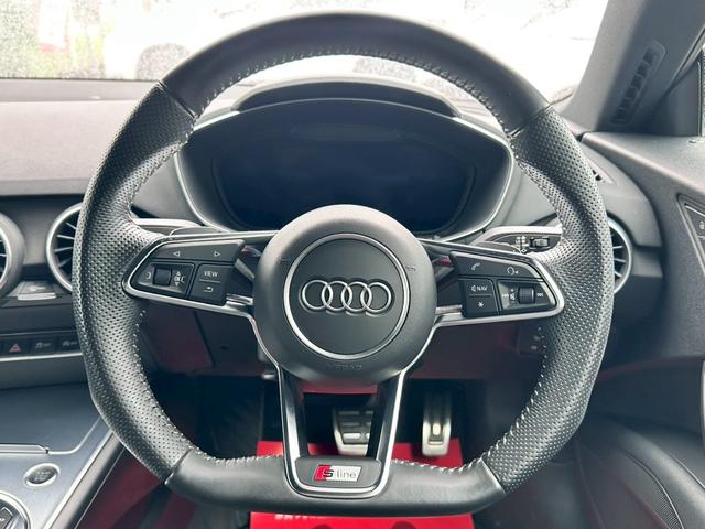ＴＴクーペ ２．０ＴＦＳＩ　クワトロ　Ｓラインパッケージ　禁煙　４ＷＤ　ＷＯＲＫＥＭＯＴＩＯＮ　ＣＲ　ＫＩＷＡＭＩ１９インチアルミ　ブラックアウトカスタム　バーチャルコックピット　マトリクスＬＥＤ　アルカンターラハーフレザー　パーキングエイド　スマートキー（36枚目）