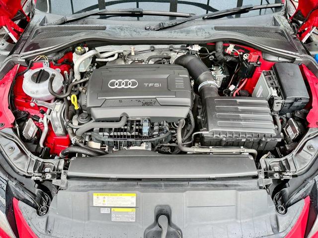 ＴＴクーペ ２．０ＴＦＳＩ　クワトロ　Ｓラインパッケージ　禁煙　４ＷＤ　ＷＯＲＫＥＭＯＴＩＯＮ　ＣＲ　ＫＩＷＡＭＩ１９インチアルミ　ブラックアウトカスタム　バーチャルコックピット　マトリクスＬＥＤ　アルカンターラハーフレザー　パーキングエイド　スマートキー（70枚目）