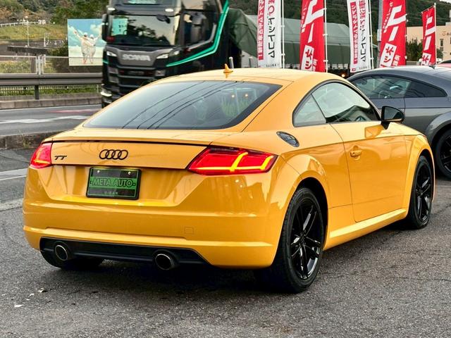TTクーペ 2.0TFSI 禁煙 ブラックアウトカスタム バーチャルコックピット マトリクスLED 17インチアルミ パドルシフト スピードワーニング レインセンサー リアスポイラー 電動格納ミラー オートライト  ETC車載器(18枚目)