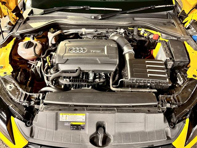 TTクーペ 2.0TFSI 禁煙 ブラックアウトカスタム バーチャルコックピット マトリクスLED 17インチアルミ パドルシフト スピードワーニング レインセンサー リアスポイラー 電動格納ミラー オートライト  ETC車載器(67枚目)