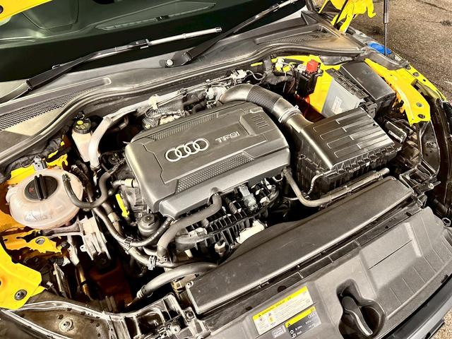 TTクーペ 2.0TFSI 禁煙 ブラックアウトカスタム バーチャルコックピット マトリクスLED 17インチアルミ パドルシフト スピードワーニング レインセンサー リアスポイラー 電動格納ミラー オートライト  ETC車載器(68枚目)