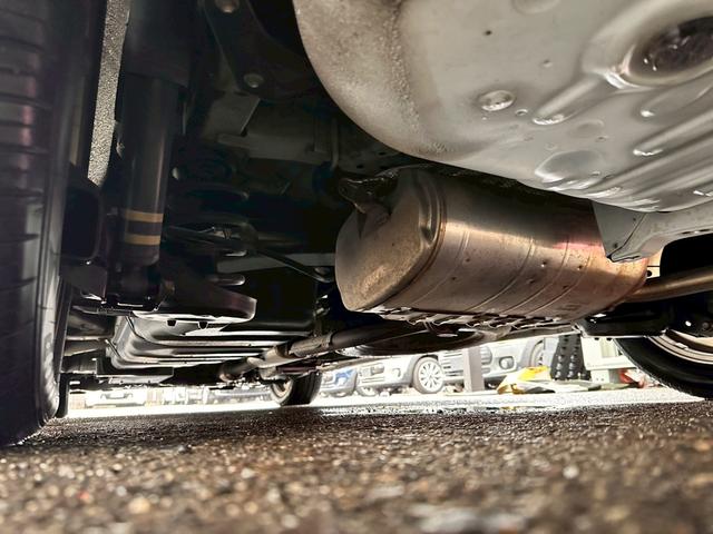 エスティマ ２．４アエラス　Ｇエディション　オイル上り対策済み　ワンオーナー　禁煙　ユーザー様買取車両　両側電動パワーシート　フリップダウンモニター　スマートキー　電動格納ミラー　バックカメラ　Ｂｌｕｅｔｏｏｔｈ　フルセグＴＶ　ＨＩＤヘッド（64枚目）