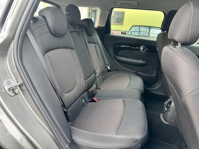 MINI クーパー クラブマン 禁煙 タッチ対応ナビ ペッパーパッケージ アクティブクルーズコントロール ライトパッケージ コンフォートアクセス LEDヘッド 17インチアルミ バックカメラ パークディスタンスコントロール ETC(7枚目)