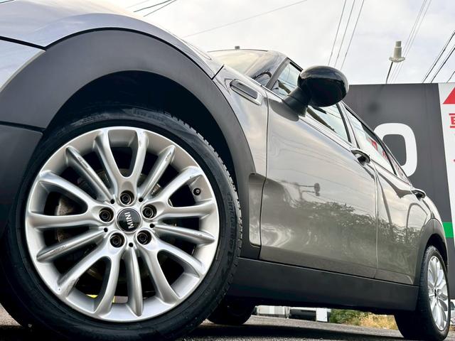 MINI クーパー クラブマン 禁煙 タッチ対応ナビ ペッパーパッケージ アクティブクルーズコントロール ライトパッケージ コンフォートアクセス LEDヘッド 17インチアルミ バックカメラ パークディスタンスコントロール ETC(26枚目)