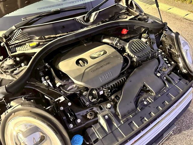 MINI クーパー クラブマン 禁煙 タッチ対応ナビ ペッパーパッケージ アクティブクルーズコントロール ライトパッケージ コンフォートアクセス LEDヘッド 17インチアルミ バックカメラ パークディスタンスコントロール ETC(71枚目)