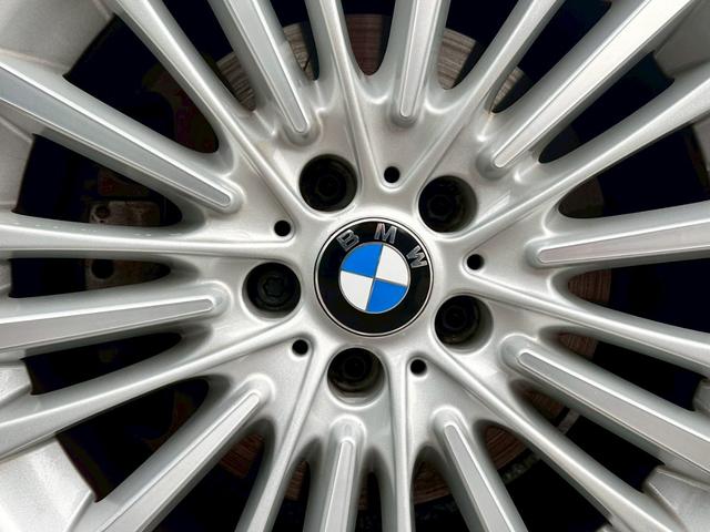 5シリーズ 535iラグジュアリー LCIモデル 禁煙 インテリジェントセーフティ アクティブクルーズコントロール シートヒーター レーンチェンジウォーニング パークディスタンスコントロール ダコタレザー 19インチアルミ LEDヘッド(31枚目)