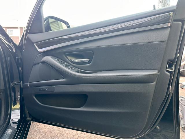 5シリーズ 535iラグジュアリー LCIモデル 禁煙 インテリジェントセーフティ アクティブクルーズコントロール シートヒーター レーンチェンジウォーニング パークディスタンスコントロール ダコタレザー 19インチアルミ LEDヘッド(67枚目)