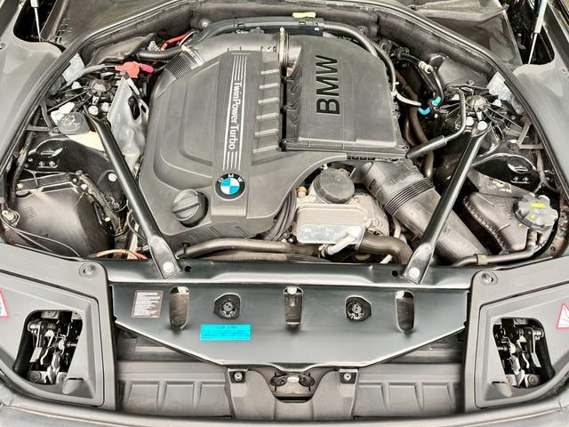 5シリーズ 535iラグジュアリー LCIモデル 禁煙 インテリジェントセーフティ アクティブクルーズコントロール シートヒーター レーンチェンジウォーニング パークディスタンスコントロール ダコタレザー 19インチアルミ LEDヘッド(79枚目)