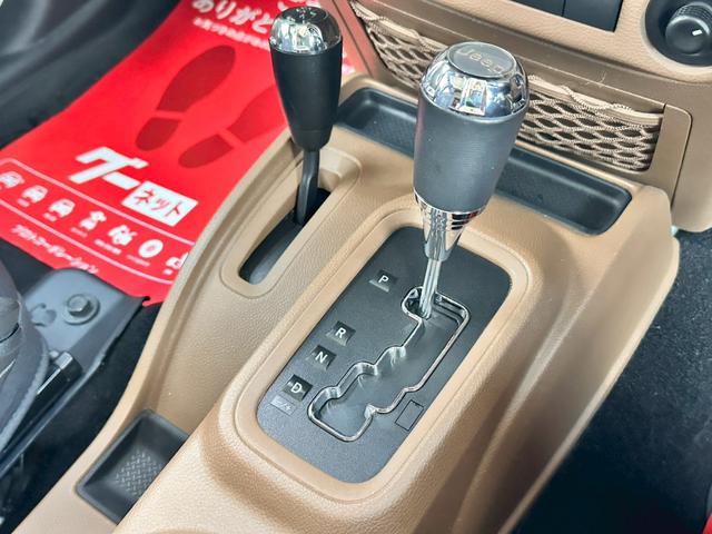 ジープ・ラングラーアンリミテッド サハラ 禁煙 ユーザー様買取車両 4WD クルーズコントロール サイドカメラ LEDヘッド メモリーナビ バックカメラ ETC ALPINEスピーカー Bluetooth フルセグ ヒルディセントコントロール(41枚目)