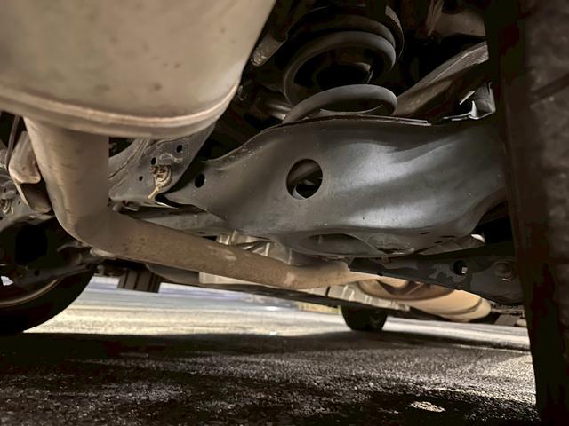 エルグランド ２５０ハイウェイスター　禁煙　後期型　ユーザー様買取車両　両側電動スライドドア　１０．１インチフリップダウンモニター　純正８インチナビ　クルーズコントロール　ＬＥＤヘッド　１８インチアルミ　バックカメラ　ＥＴＣ　スマートキー（67枚目）